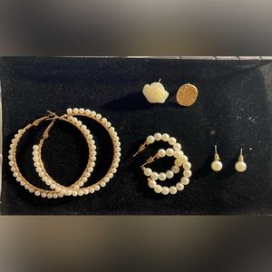 Pearl earring & brooch set